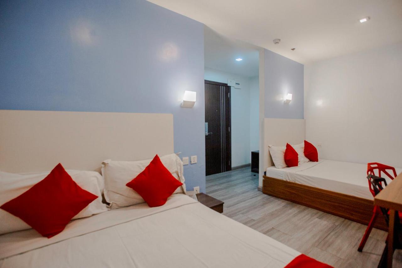 Oyo 666 Mc Hotel Fairview Кесон-Сити Экстерьер фото